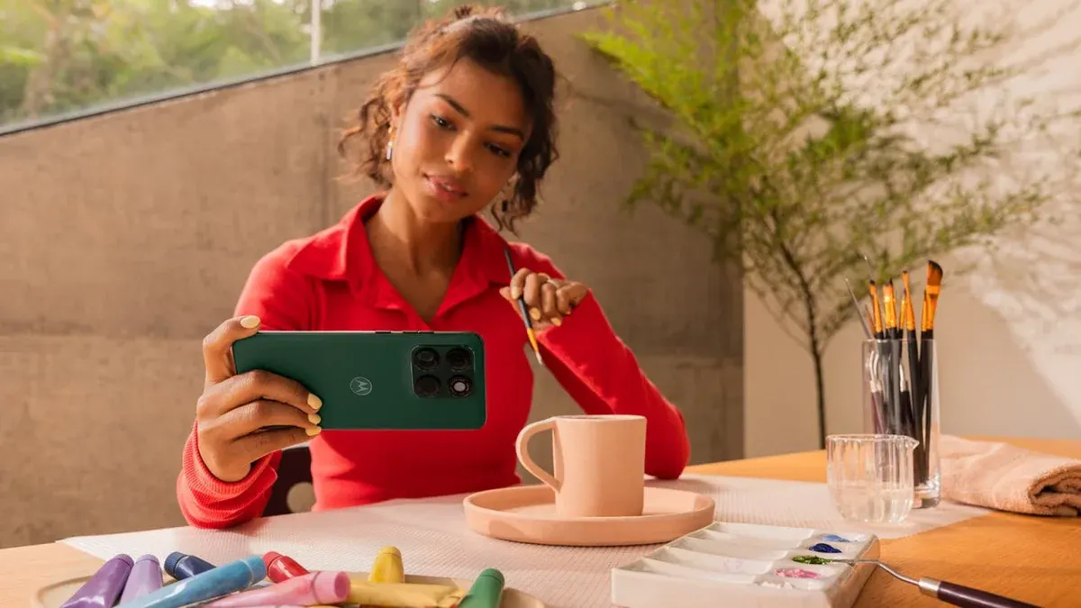 Motorola Edge 70 Plus: 200 МП камера та AMOLED на 144 Гц за 600 євро