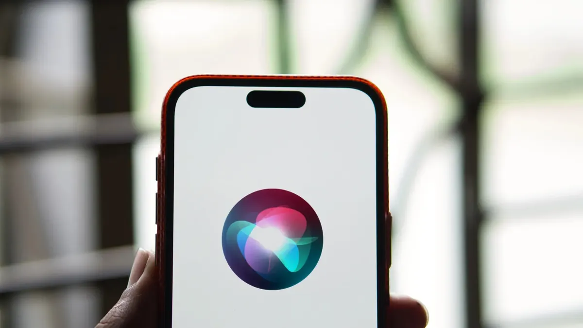 Apple веде переговори з видавцями про ліцензування контенту для Siri AI