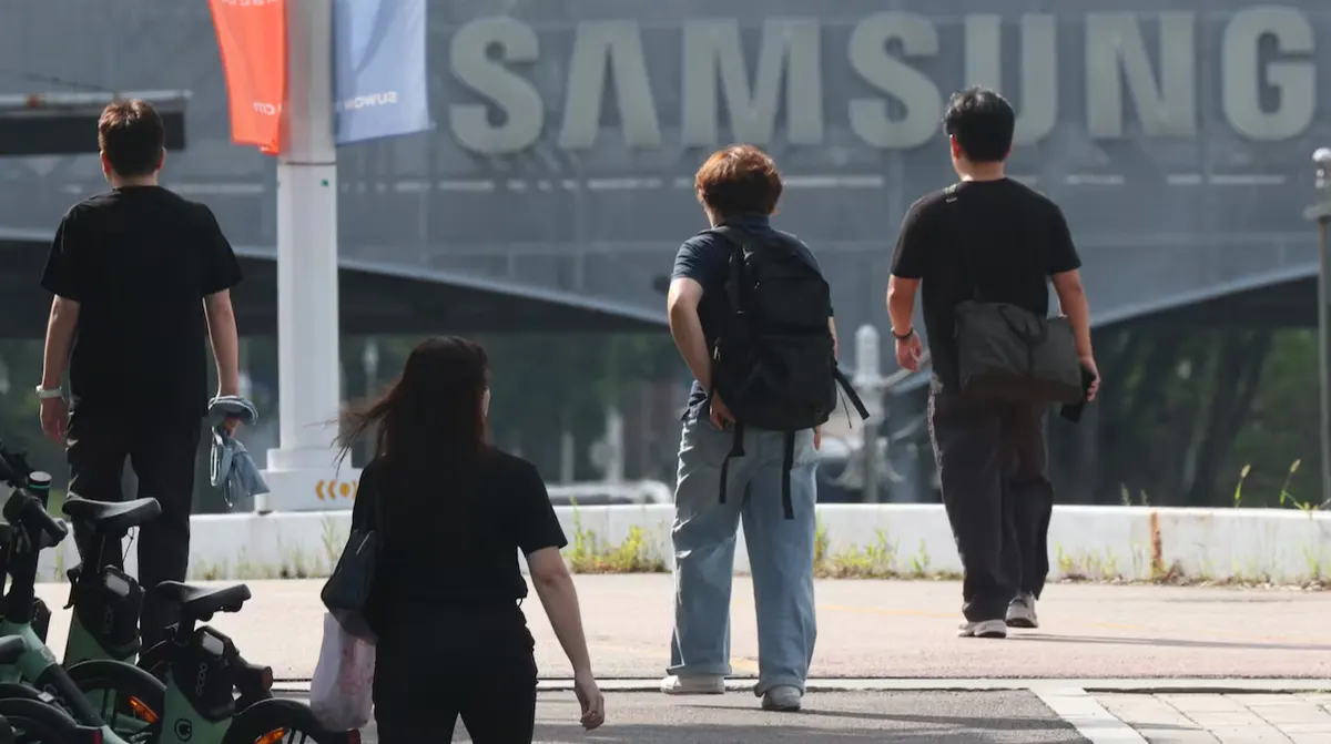 Співробітники Samsung DX протестують через 100-кратну різницю в бонусах