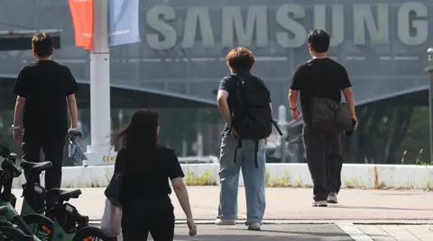 Співробітники Samsung DX протестують через 100-кратну різницю в бонусах
