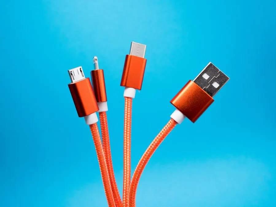 USB-C чи Lightning: чому тип роз'єму не визначає довговічність кабелю