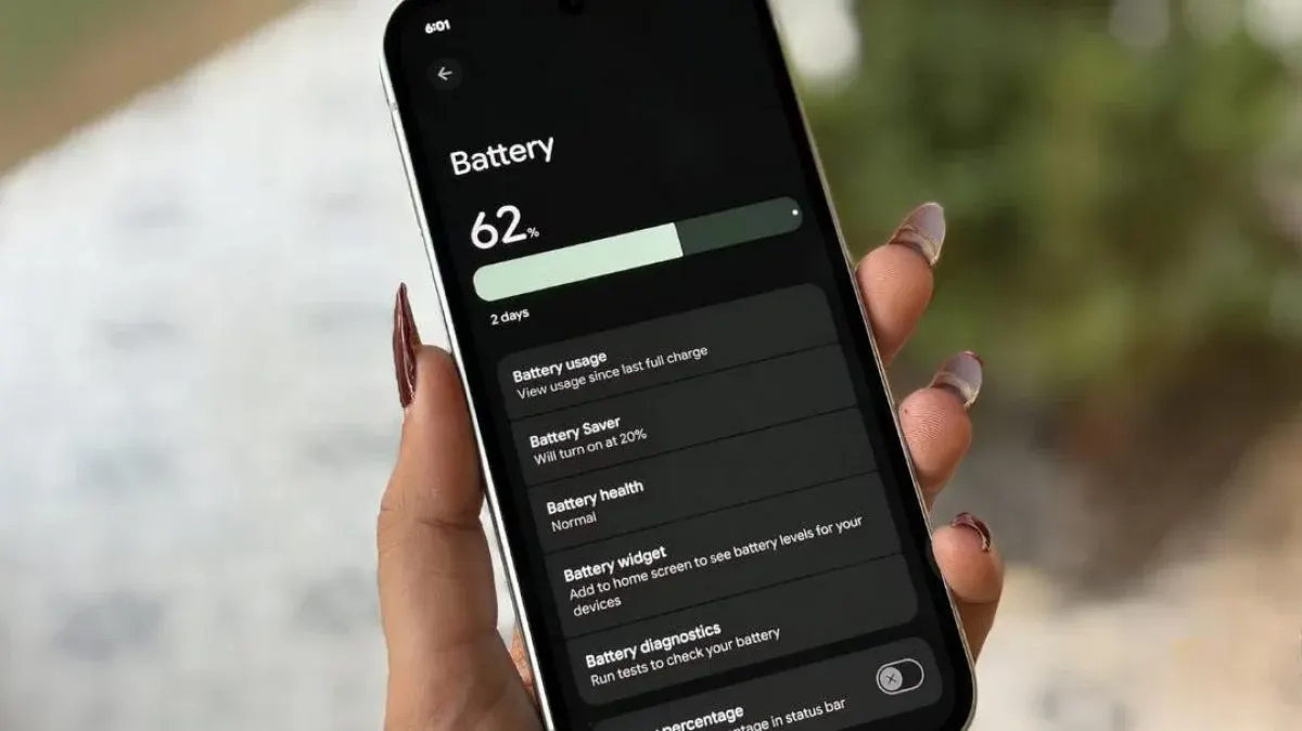 Зниження частоти оновлення екрана до 60 Гц дає смартфону дві зайві години роботи