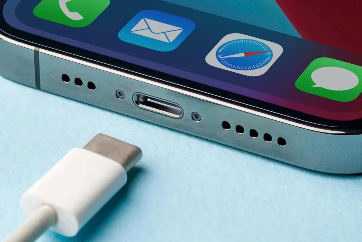 Заміна USB-C у смартфоні: коли це потрібно і скільки коштує ремонт