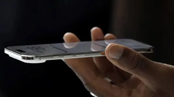 iPhone Air через рік: тонкість не врятувала продажі
