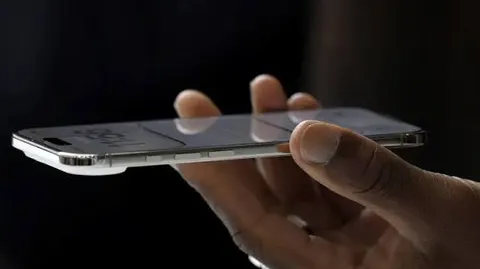 iPhone Air через рік: тонкість не врятувала продажі