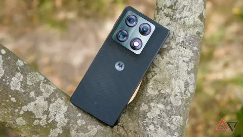 Motorola Razr Fold: конкурент для Samsung і Pixel з екраном 8,1 дюйма