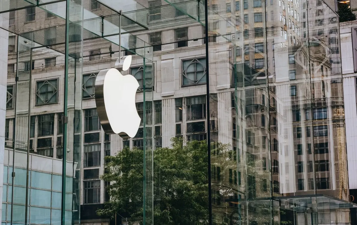 Apple відклала випуск смарт-окулярів через ризики для приватності