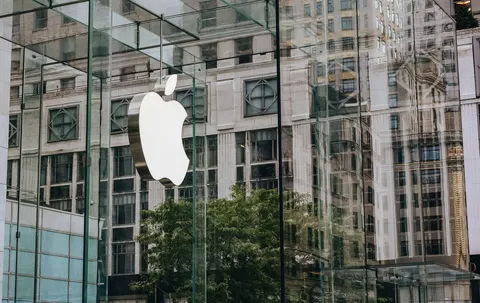 Apple відклала випуск смарт-окулярів через ризики для приватності