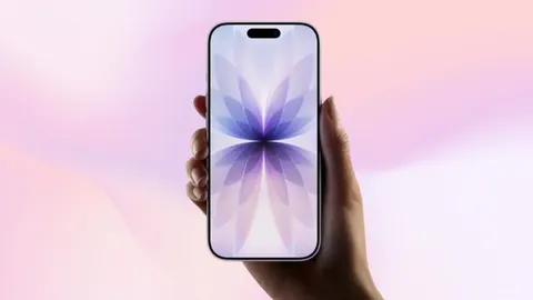 Apple переносить вихід iPhone 18 на 2027 рік, підтвердив постачальник