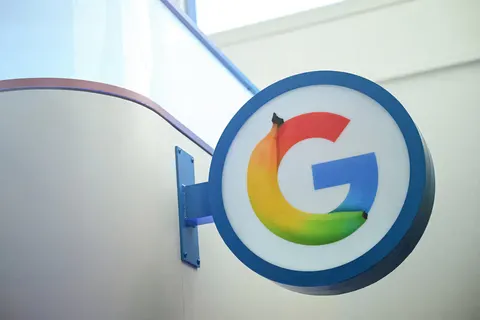 Екскерівник безпеки Google: ШІ загрожує дітям більше за соцмережі