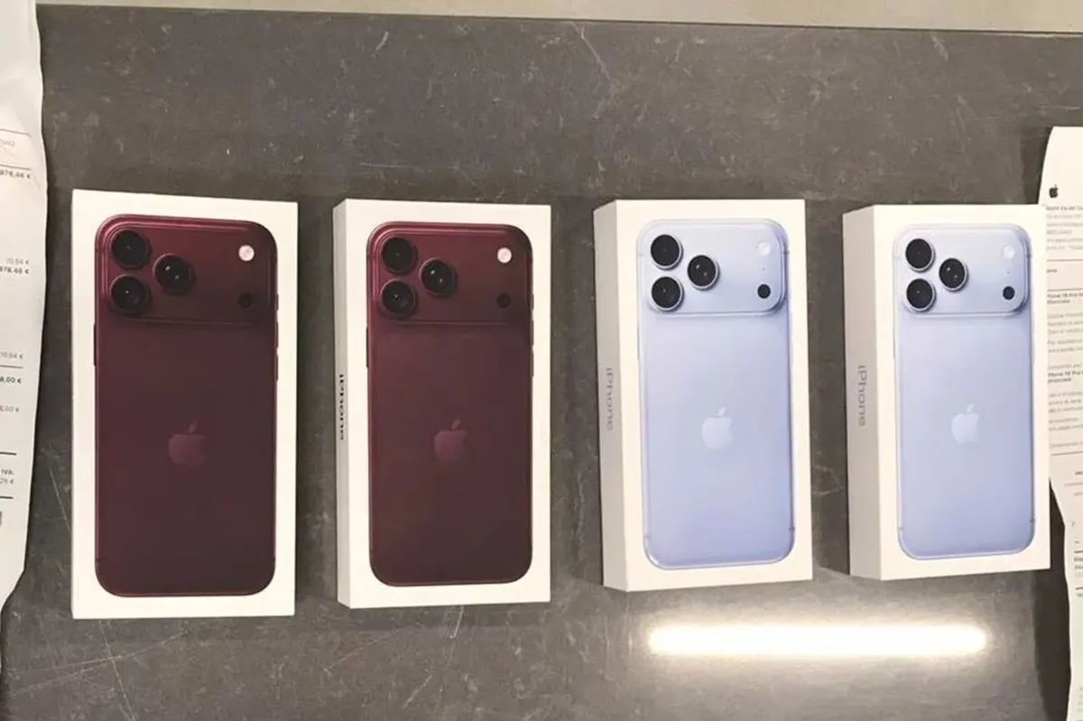 Митники вилучили перші iPhone 18, ввезені через «зелений коридор»