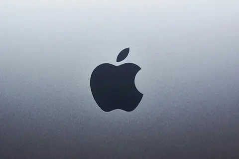Apple може знову підняти ціни на iPhone: пам'ять Samsung дорожчає на третину