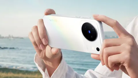 Vivo представила флагман X500: камера Zeiss, чип Dimensity 9600M і ціна від $821