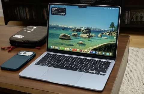 Дефіцит пам'яті дістався MacBook Air: терміни доставки зросли до місяців