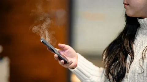 TikTok-тренд охолоджувати смартфони в холодильнику: чим це загрожує