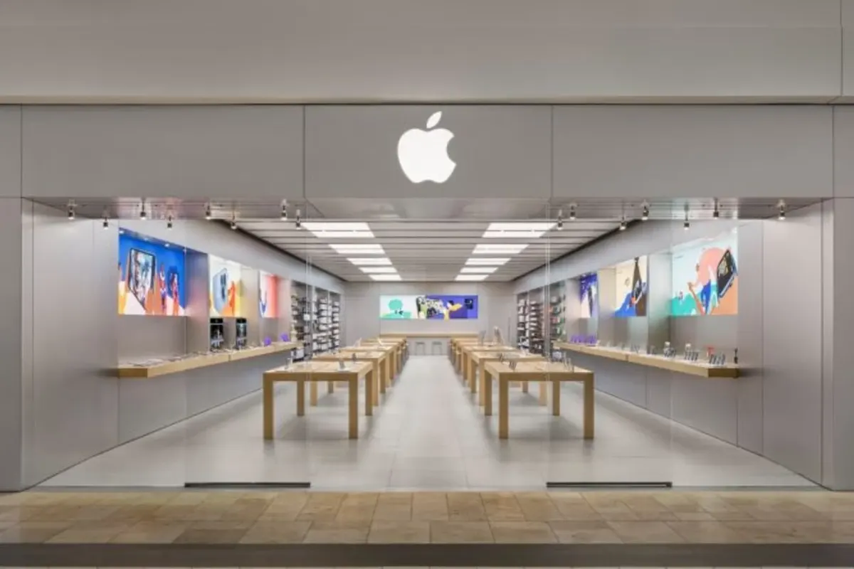 Apple переформатує роздрібні магазини: окремі Genius Bar і відмова від відеостін