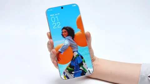 Tecno показала концепт смартфона з нульовою рамкою до IFA 2026