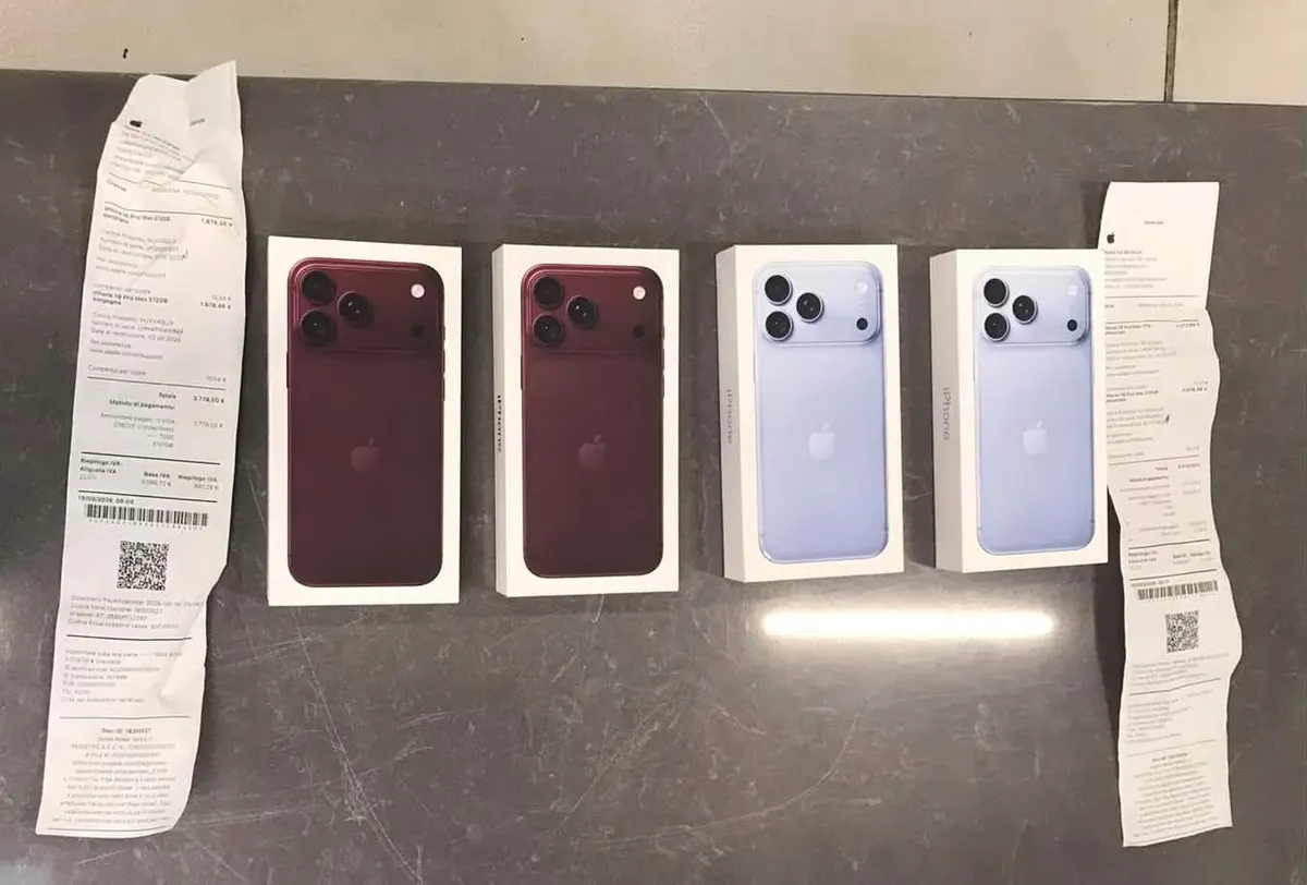 На митниці в Нижанковичах вилучили 8 незадекларованих iPhone 18 Pro Max на 850 тисяч гривень
