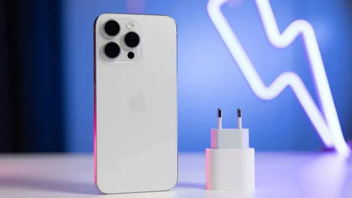 iPhone 17 Pro Max заряджається втричі довше за Xiaomi: у чому причина