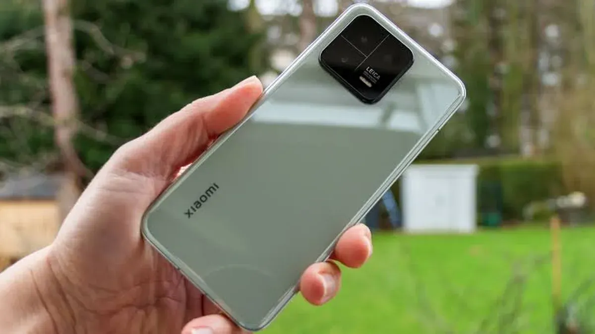 Xiaomi виправляє помилки камери, батареї та дисплея у липневому оновленні