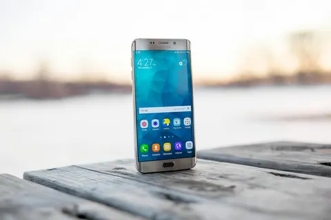 Як захистити акумулятор смартфона від перегріву в спеку