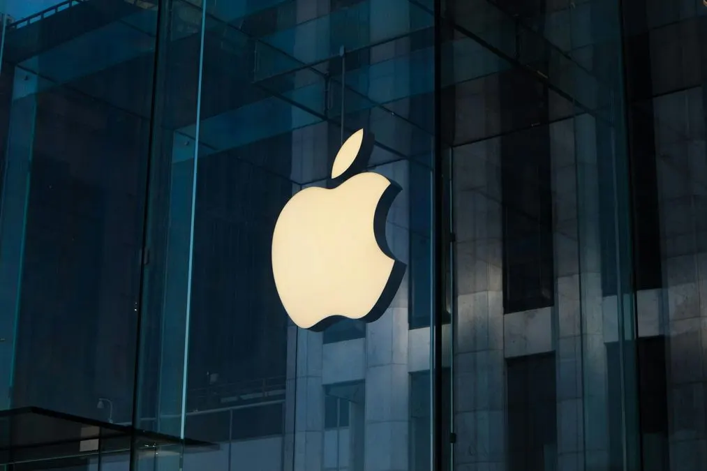 Apple готує зміну керівництва: що відомо про наступника Тіма Кука