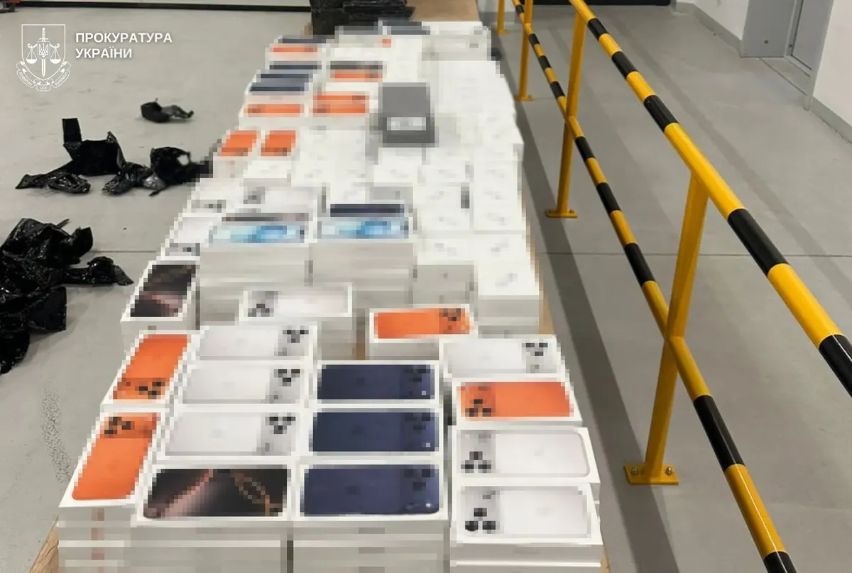 Контрабанда Apple на 35 млн грн: у Львові судитимуть водія з тайниками в авто